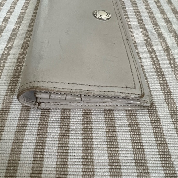 Authentic Coach slim wallet in good preowned condition. - Picture 3 of 9